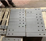 金属摩擦块表面做喷砂处理