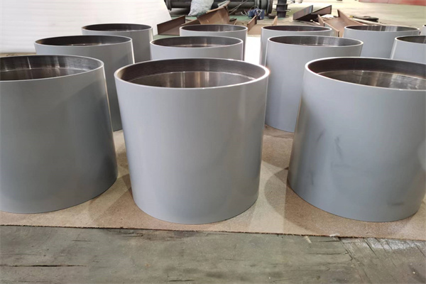 弧形辊表面热喷涂制备碳化钨和特氟龙涂层 弧形辊表面热喷涂制备碳化钨和特氟龙涂层