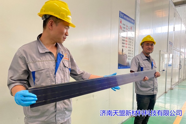 造纸涂布刮刀.jpg 造纸涂布刮刀.jpg